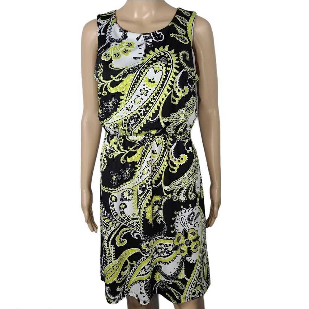 Maurices Paisley Black & Yellow Short Sleeve Dress